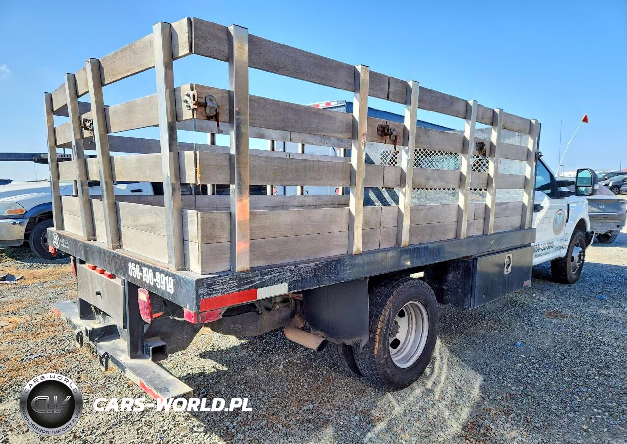 2018 Ford F350 Super Duty VIN:1FDRF3G68JEB54201 - 3