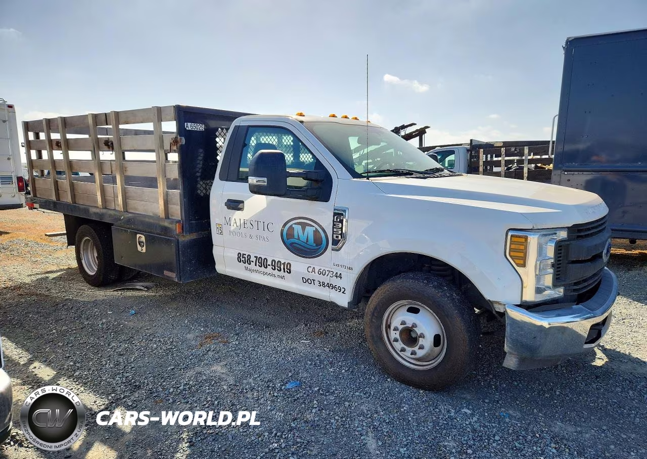 2018 Ford F350 Super Duty VIN:1FDRF3G68JEB54201 - 4