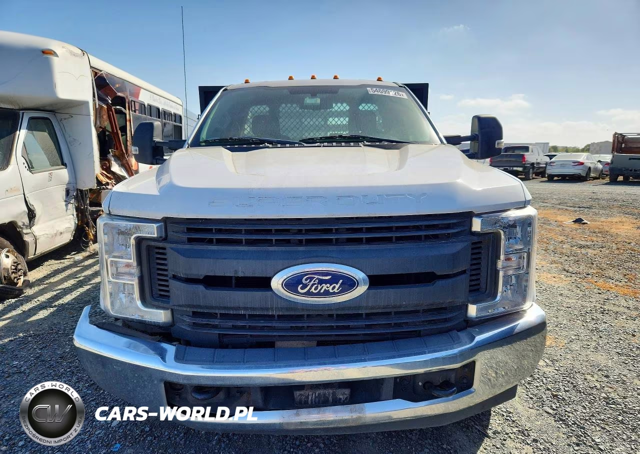 2018 Ford F350 Super Duty VIN:1FDRF3G68JEB54201 - 5