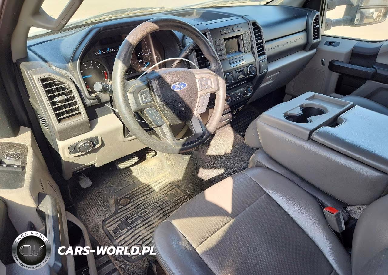 2018 Ford F350 Super Duty VIN:1FDRF3G68JEB54201 - 8