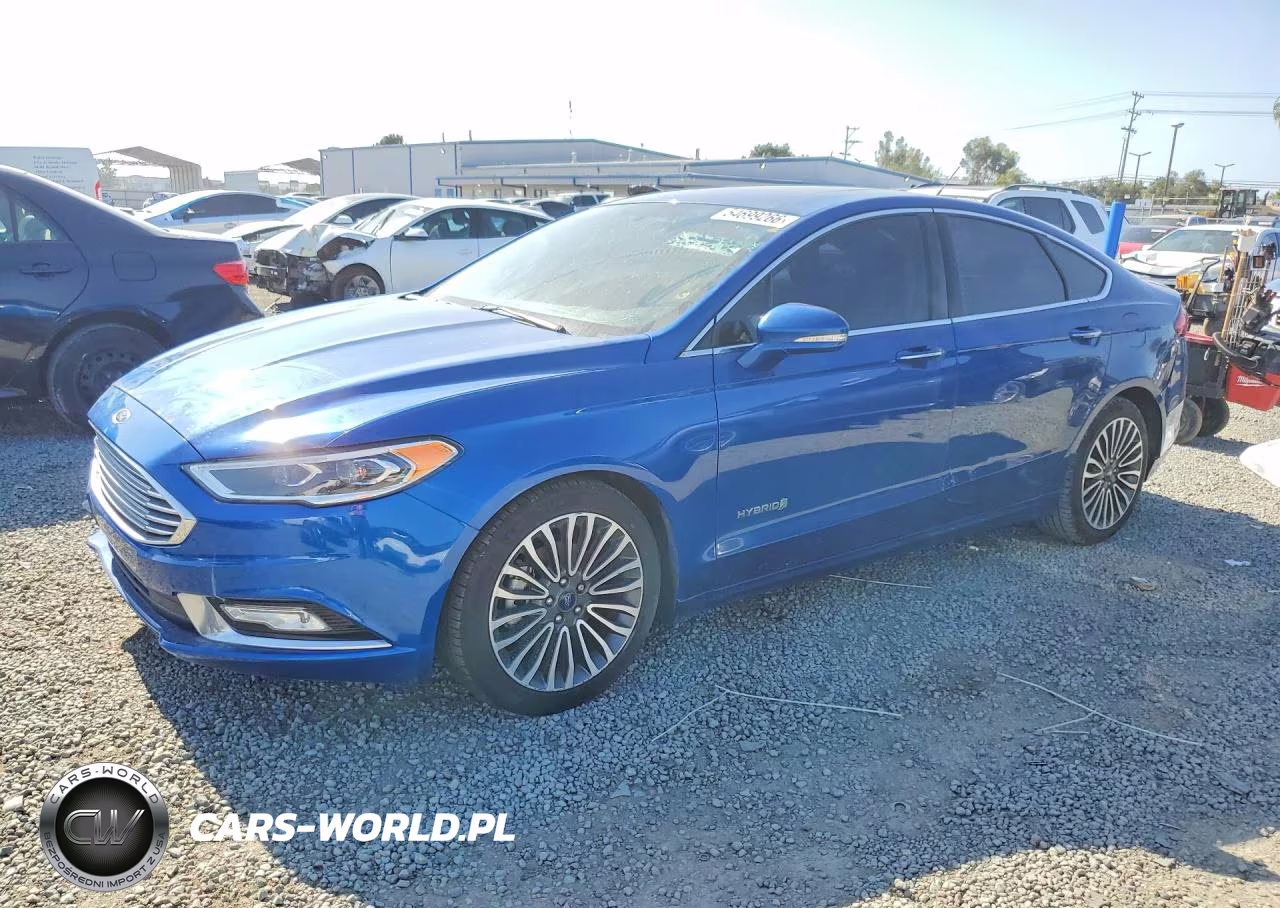 2017 Ford Fusion Titanium Hev – zdjęcie 1 z 12