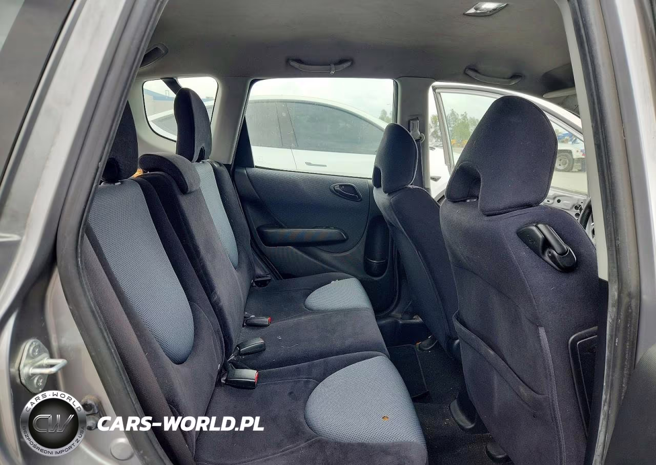 2007 Honda Fit S VIN:JHMGD38657S043274 - 10