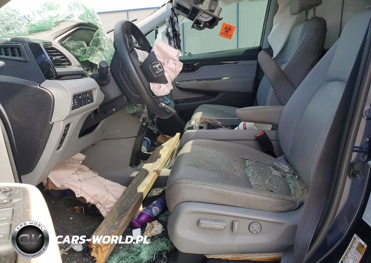 2023 Honda Odyssey Touring VIN:5FNRL6H87PB064043 - 7