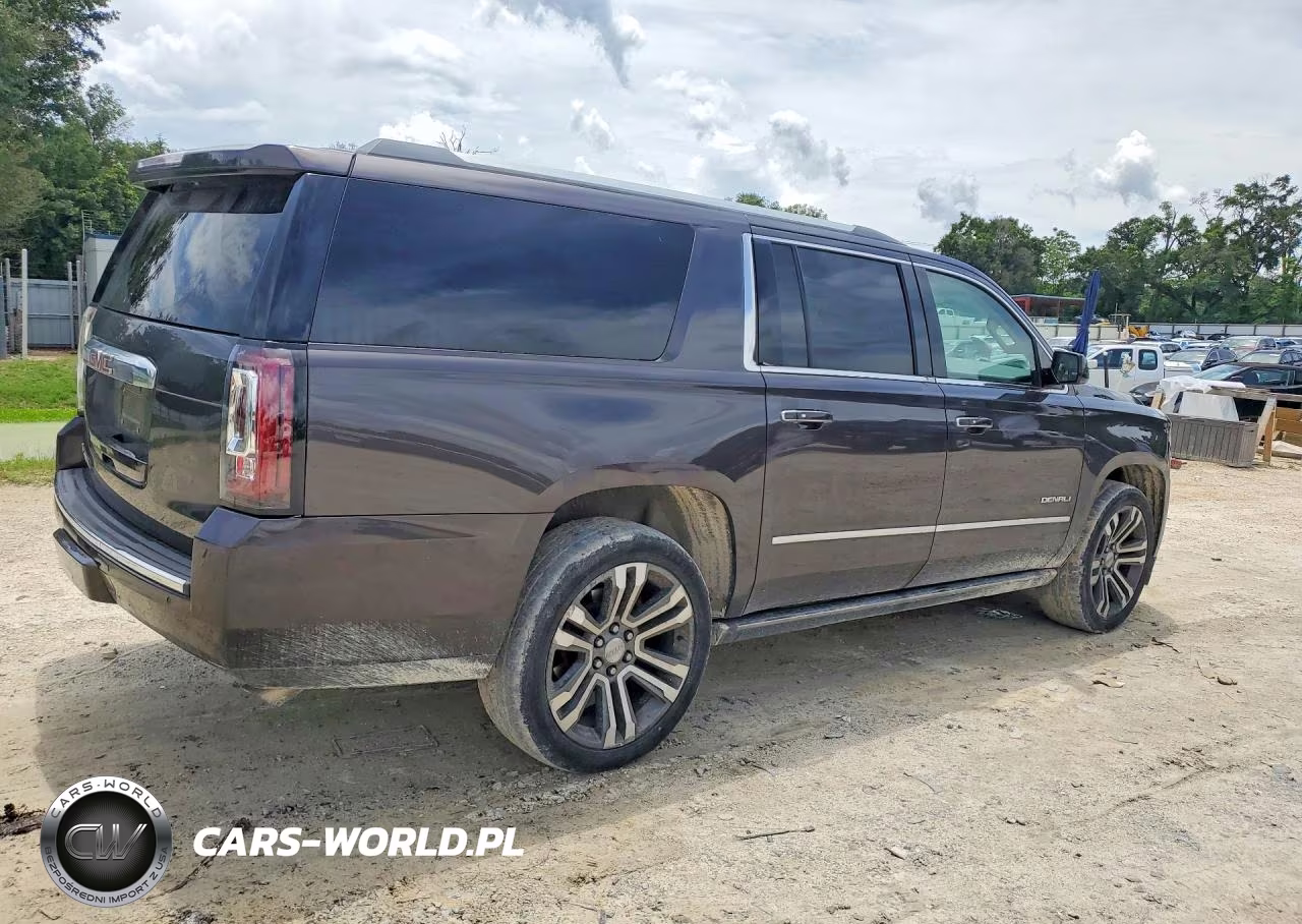 2017 GMC Yukon Xl Denali VIN:1GKS1HKJ0HR239571 - 3
