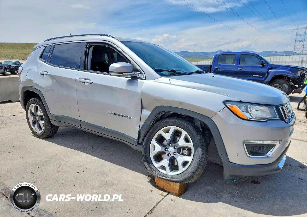 2019 Jeep Compass Limited VIN:3C4NJDCB0KT854208 - 4