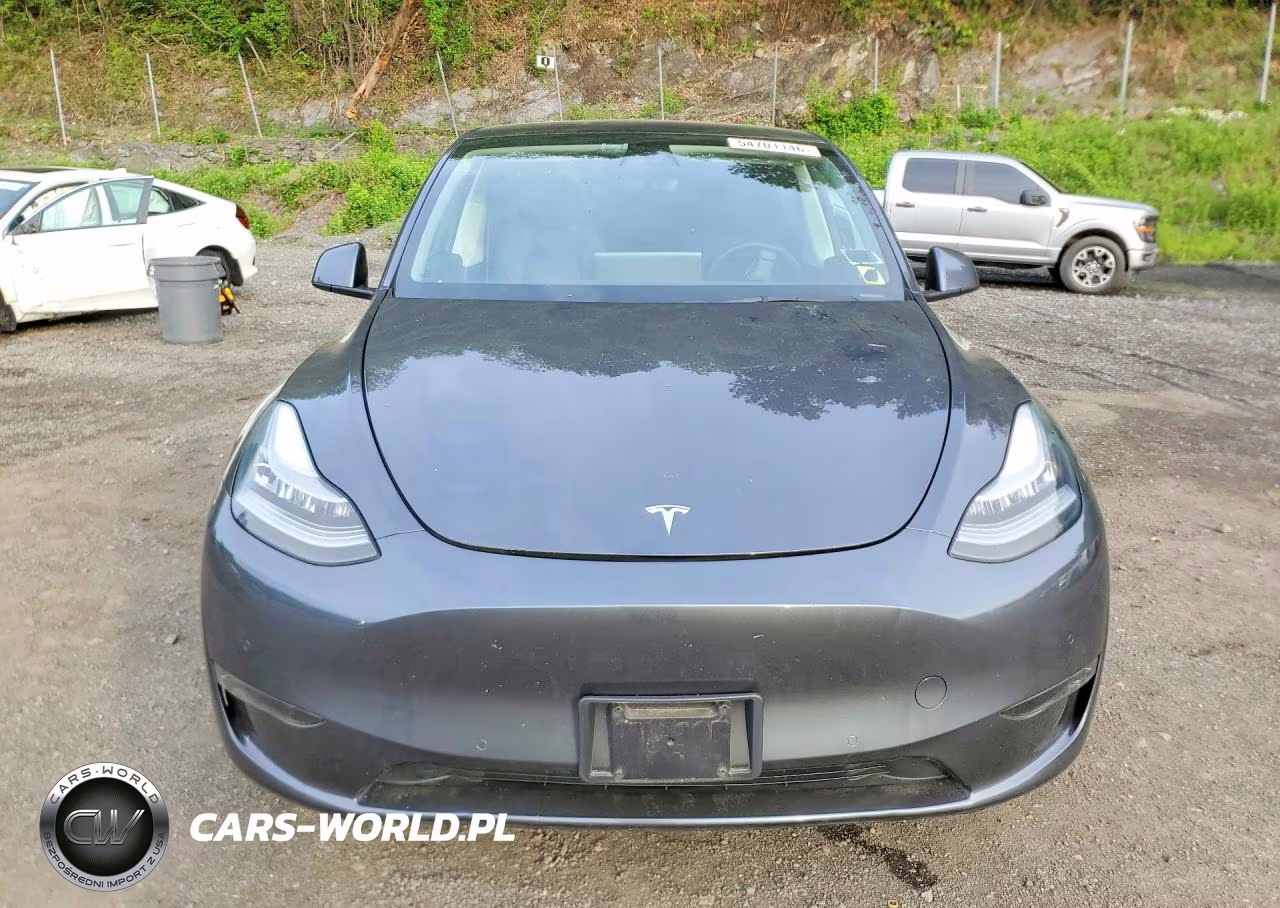 2021 Tesla Model Y VIN:5YJYGAEE7MF136724 - 5