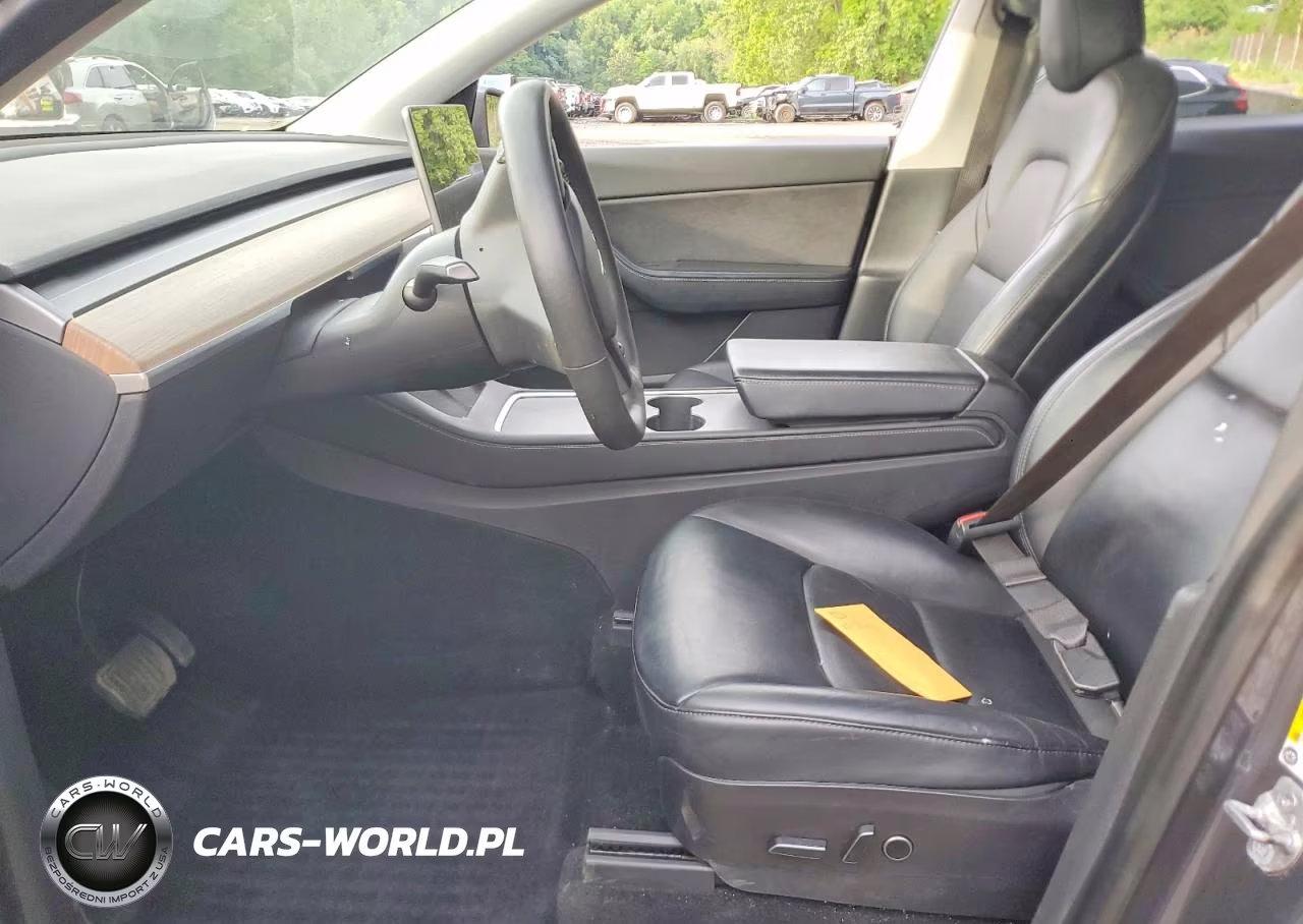 2021 Tesla Model Y VIN:5YJYGAEE7MF136724 - 7