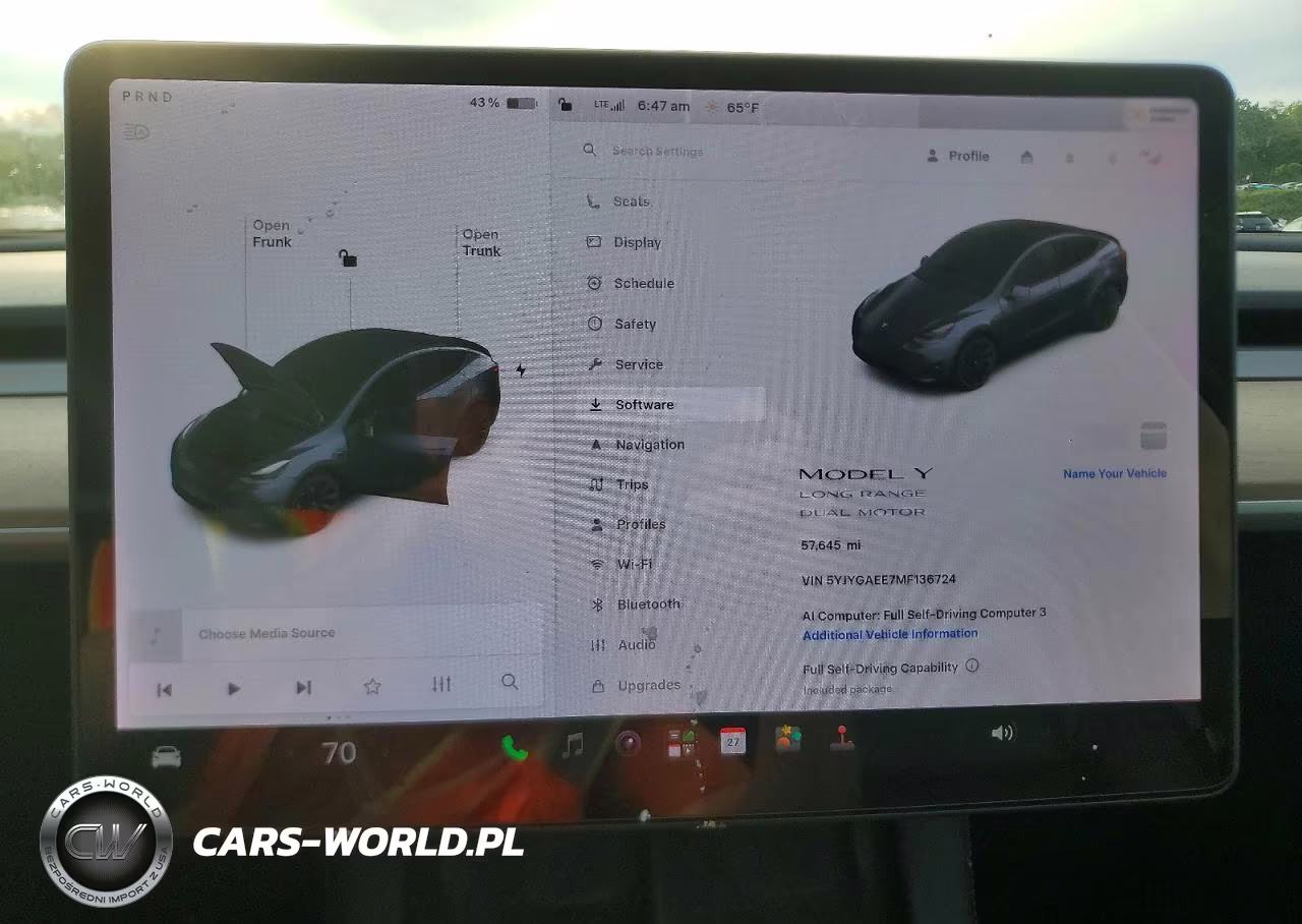 2021 Tesla Model Y VIN:5YJYGAEE7MF136724 - 9