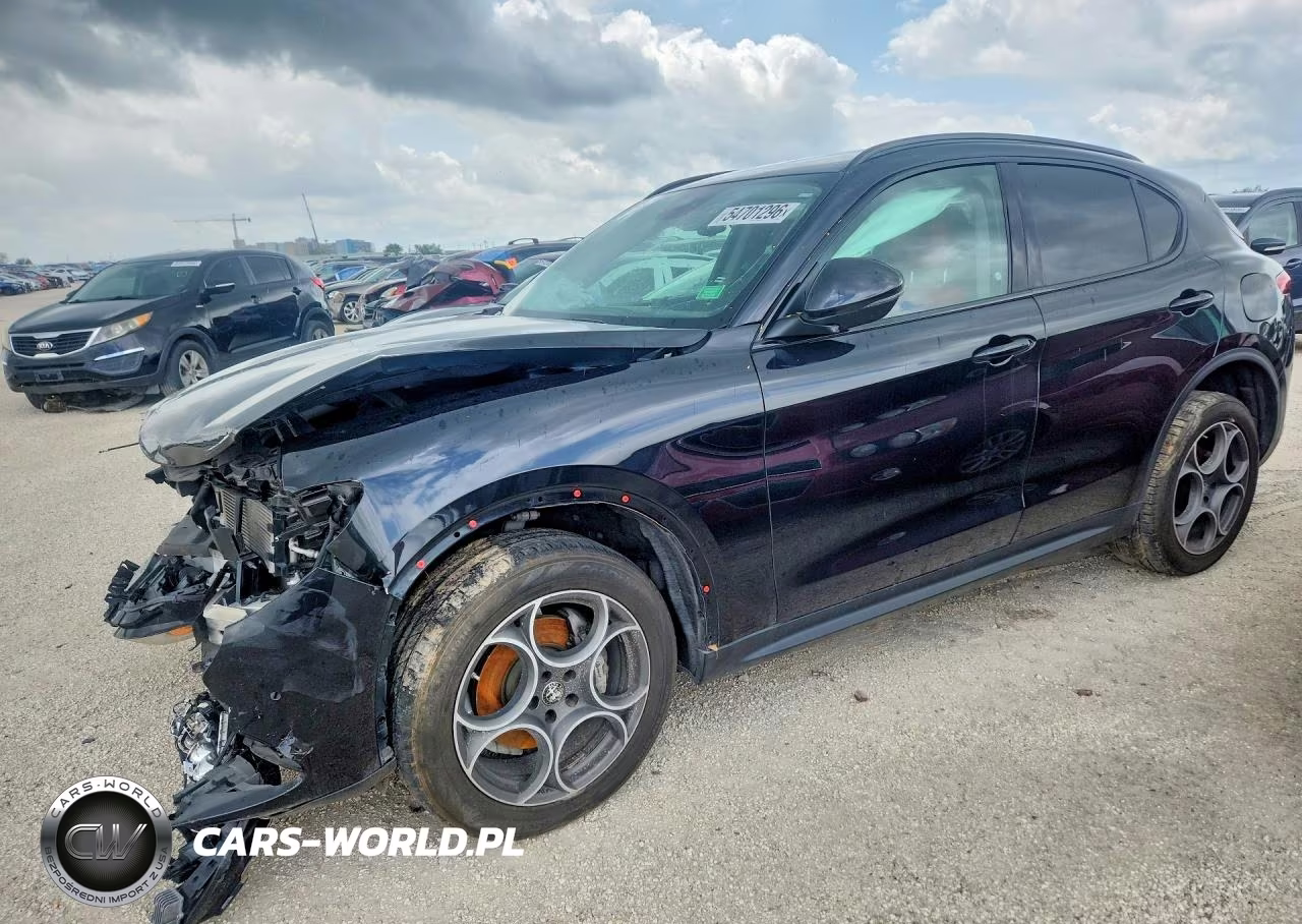 2021 Alfa Romeo Stelvio Sport