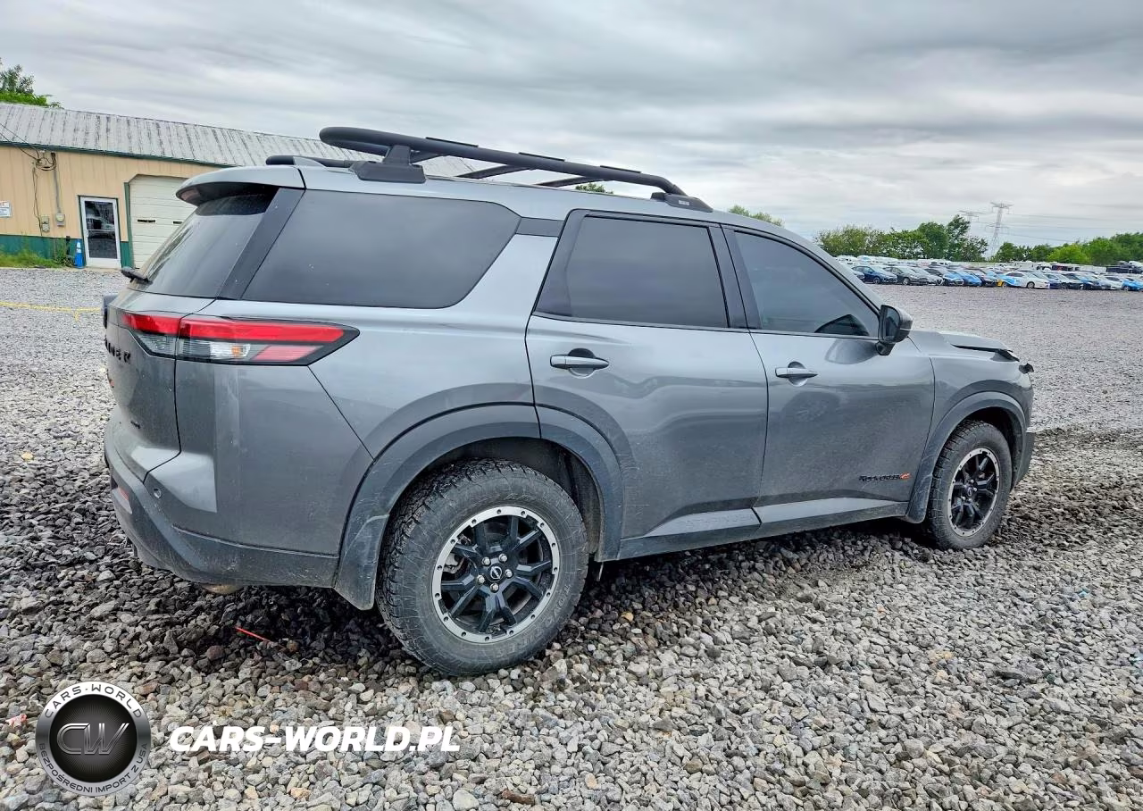 2025 Nissan Pathfinder Rock Creek VIN:5N1DR3BD0SC258749 - 3