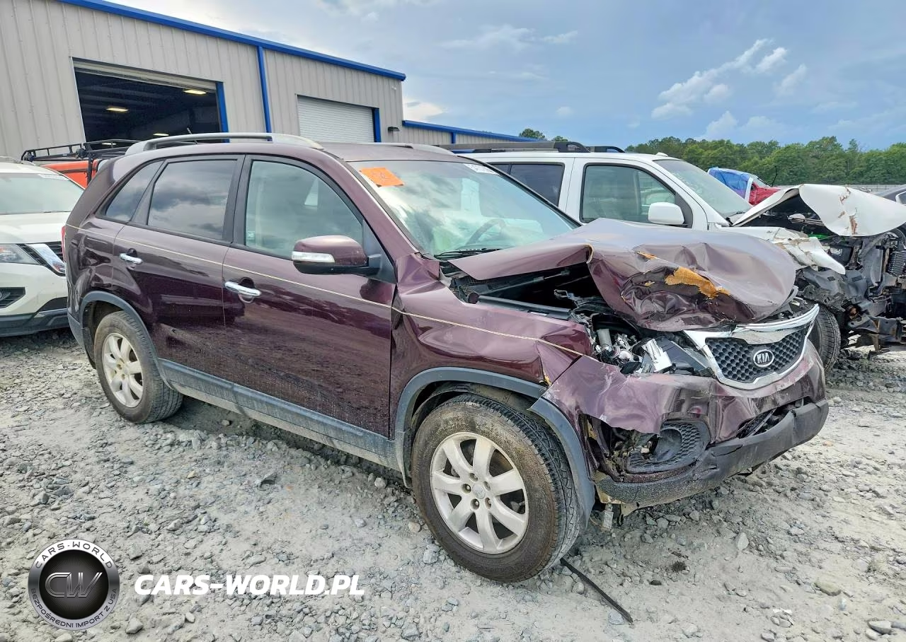 2013 Kia Sorento Lx VIN:5XYKT3A64DG358173 - 4