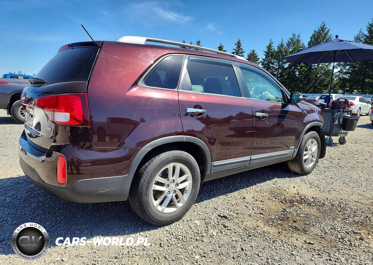 2015 Kia Sorento Lx VIN:5XYKTCA61FG561010 - 3