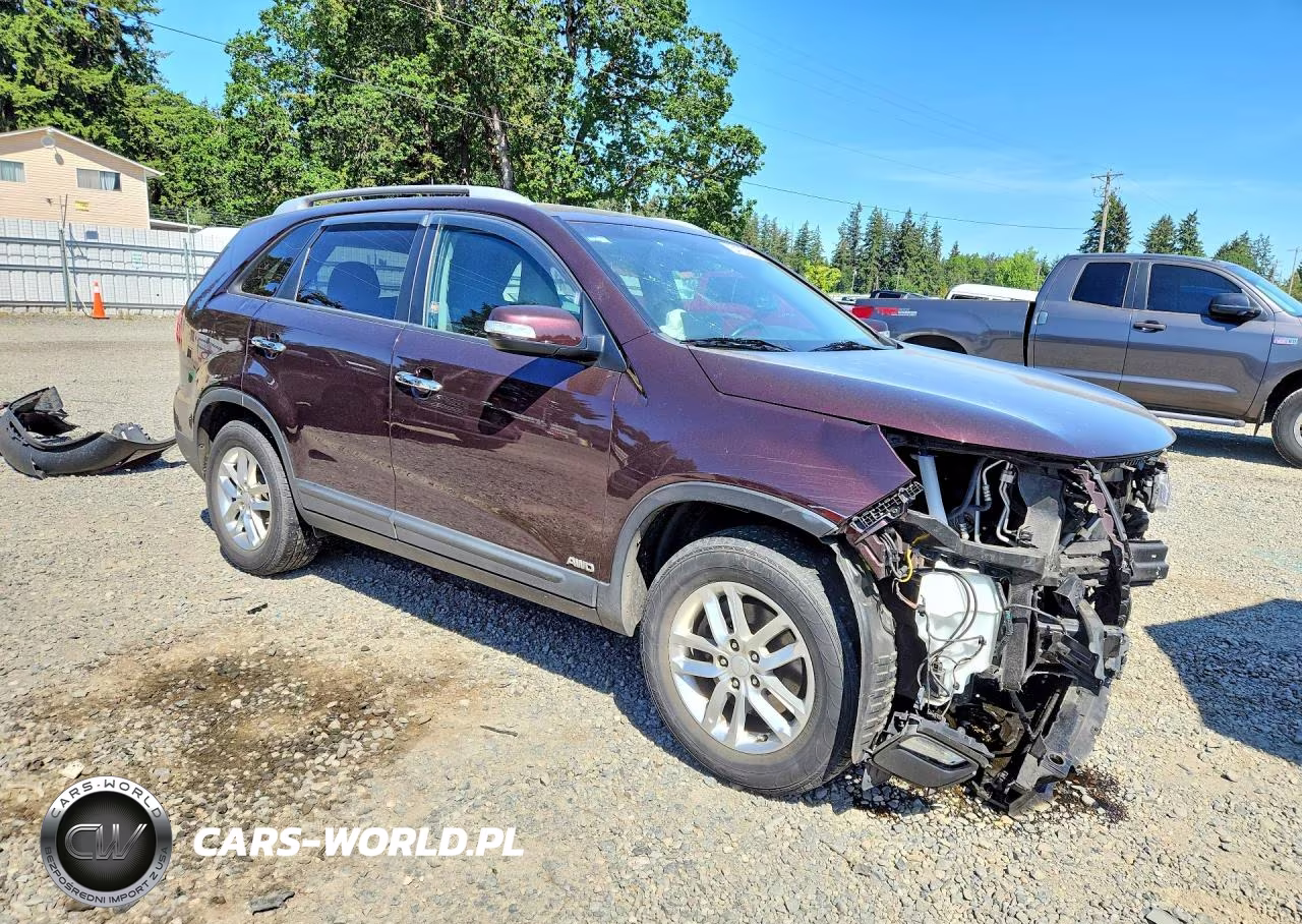 2015 Kia Sorento Lx VIN:5XYKTCA61FG561010 - 4