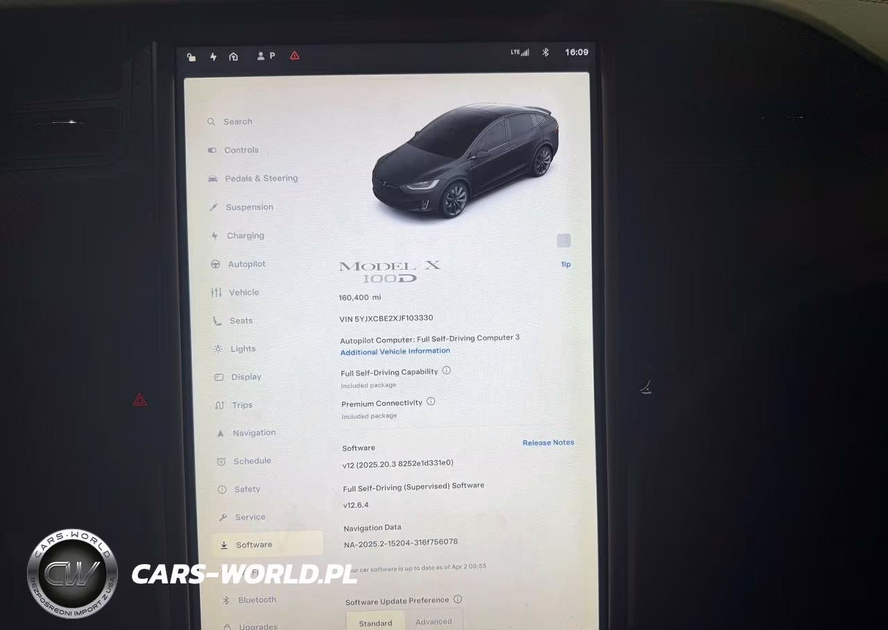 2018 Tesla Model X VIN:5YJXCBE2XJF103330 - 11