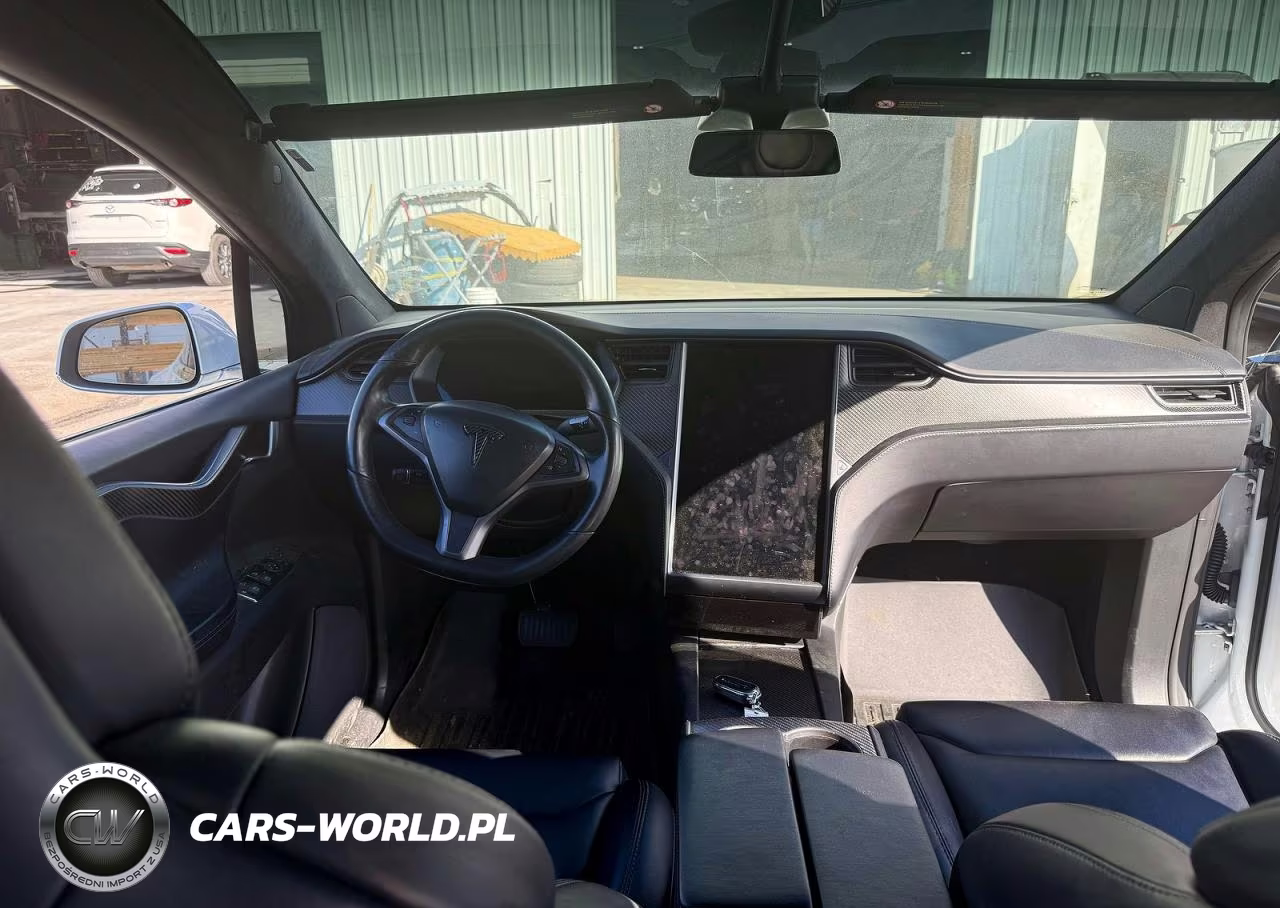 2018 Tesla Model X VIN:5YJXCBE2XJF103330 - 9