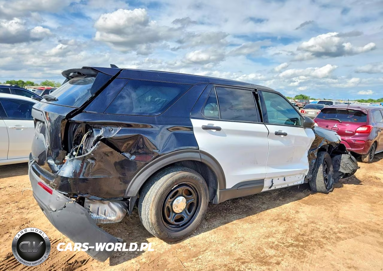 2024 Ford Explorer Police Interceptor VIN:1FM5K8AB9RGA68148 - 3