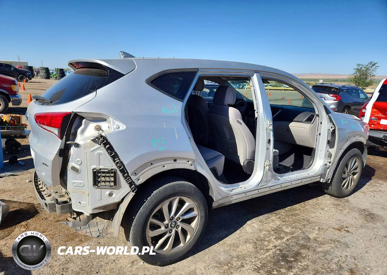 2018 Hyundai Tucson Sel VIN:KM8J3CA42JU719707 - 3