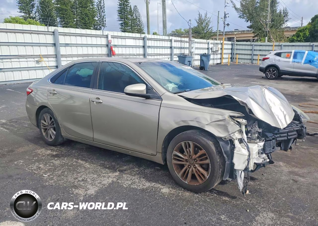 2016 Toyota Camry Se VIN:4T1BF1FK3GU554167 - 4
