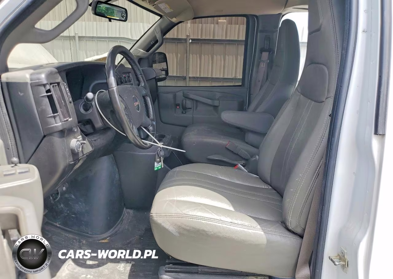 2023 GMC Savana G2500 VIN:1GTW7BFP6P1110576 - 7