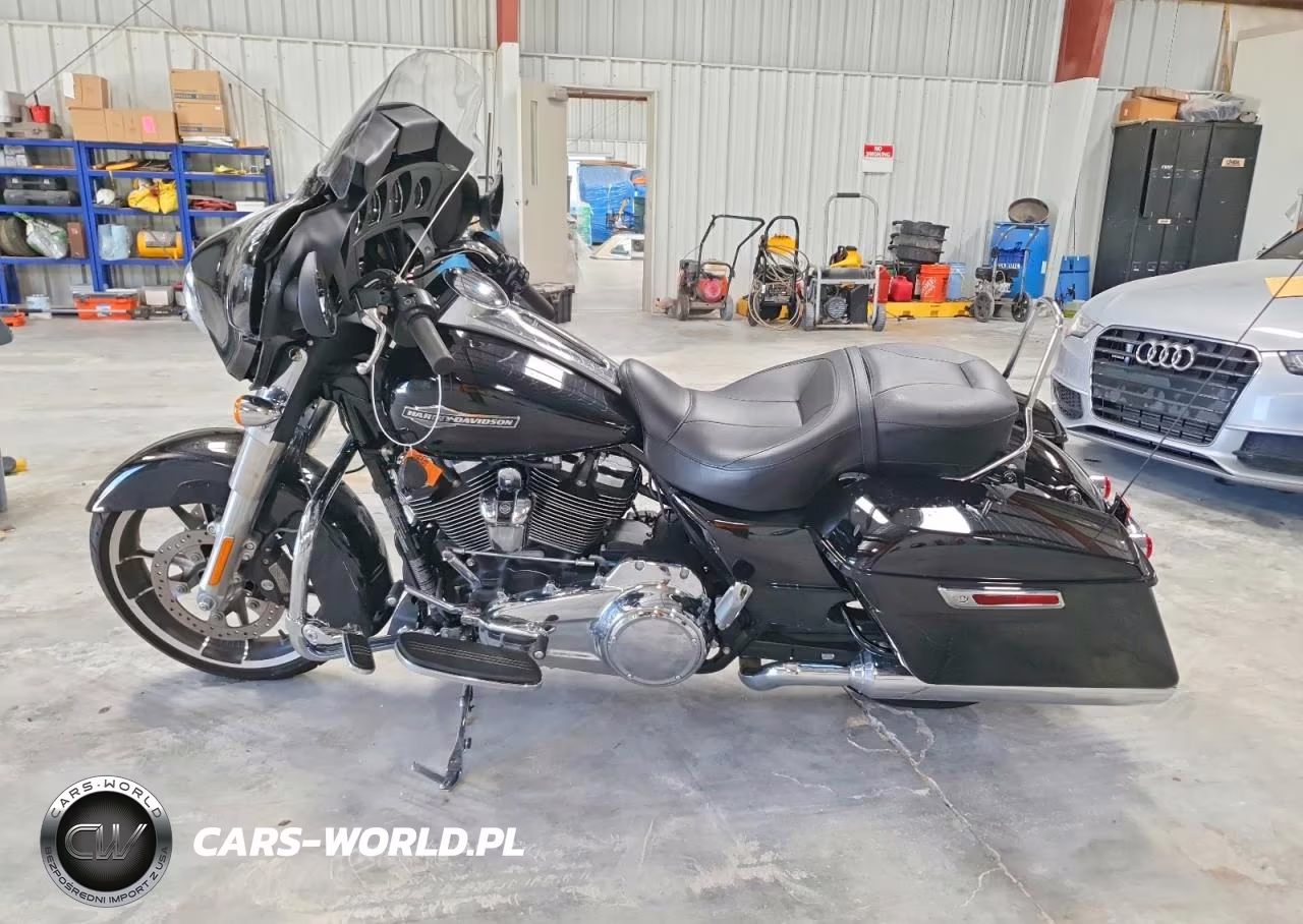 2023 Harley Davidson Flhx VIN:1HD1KBC19PB659478 - 3