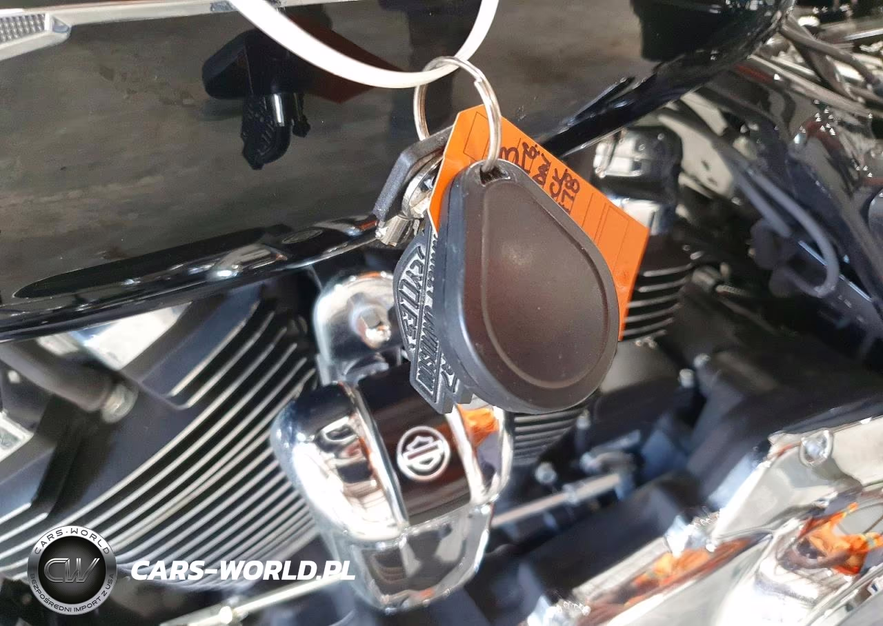 2023 Harley Davidson Flhx VIN:1HD1KBC19PB659478 - 8