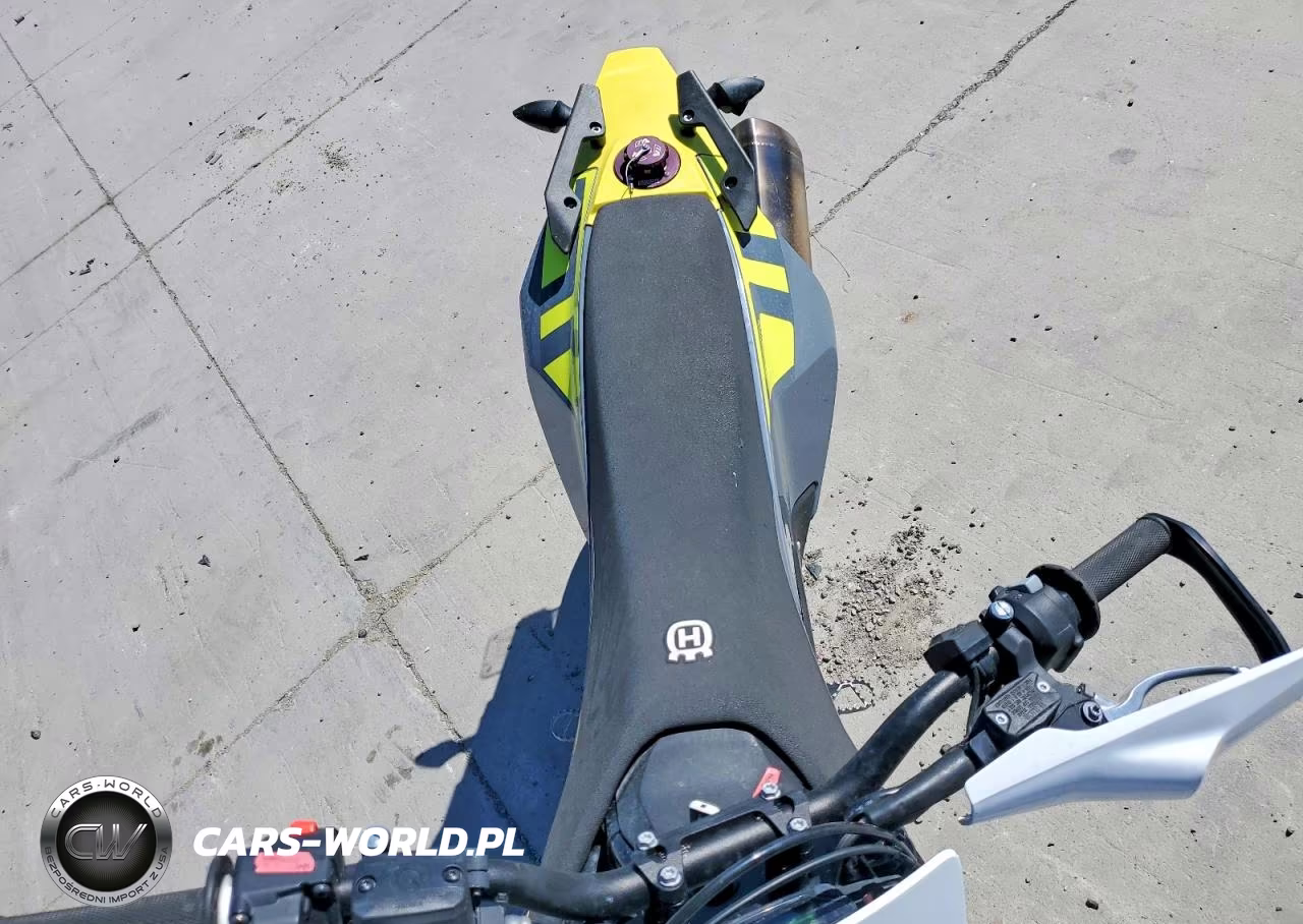 2024 Husqvarna Supermoto 701 VIN:VBKUSV407RM765245 - 5