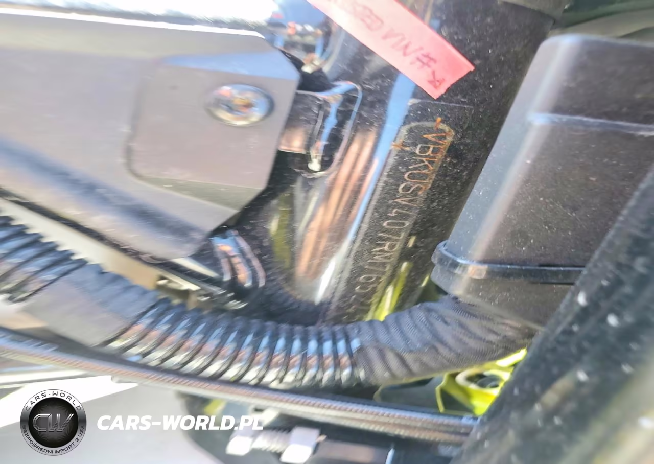 2024 Husqvarna Supermoto 701 VIN:VBKUSV407RM765245 - 9