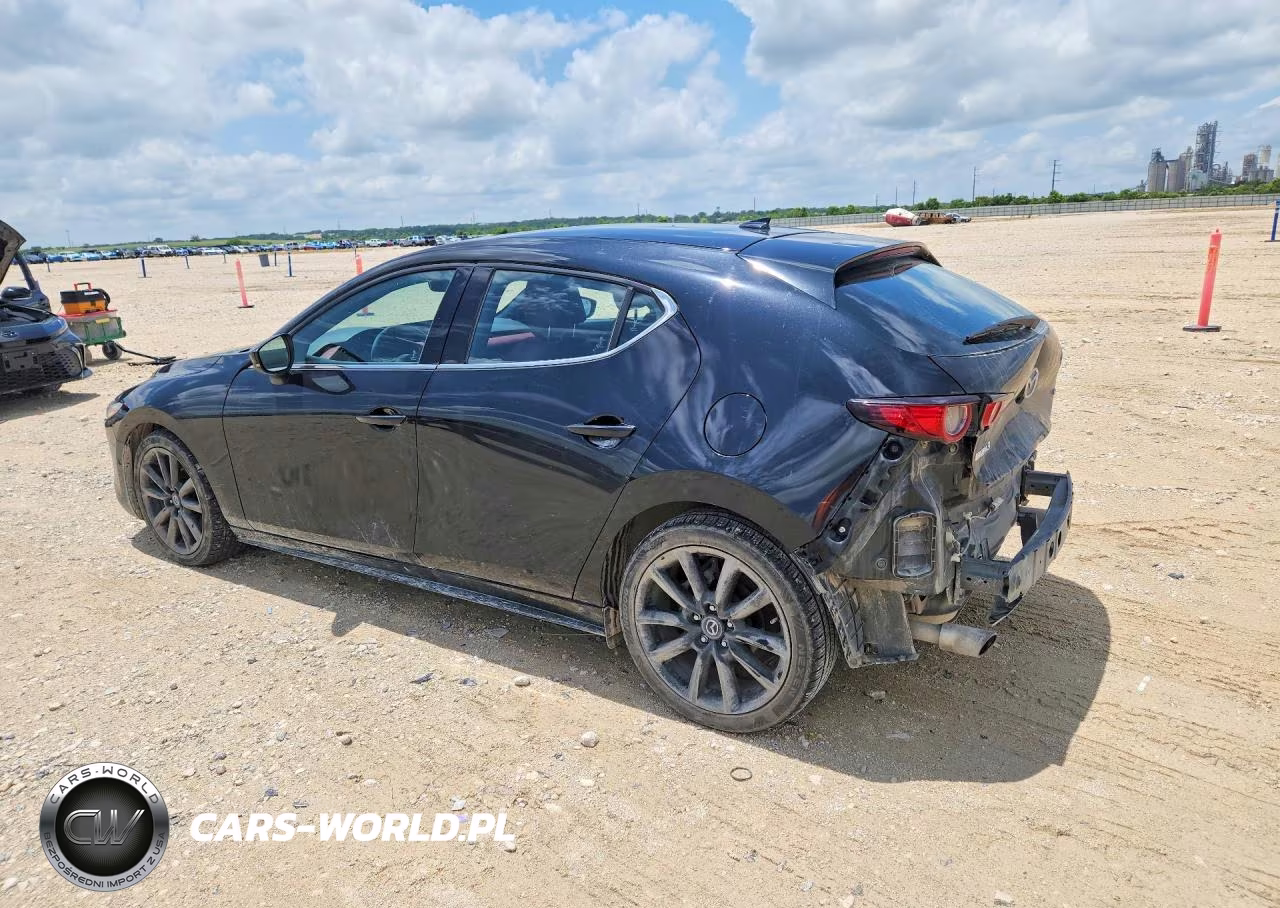 2021 Mazda 3 Premium VIN:JM1BPAML1M1312326 - 2