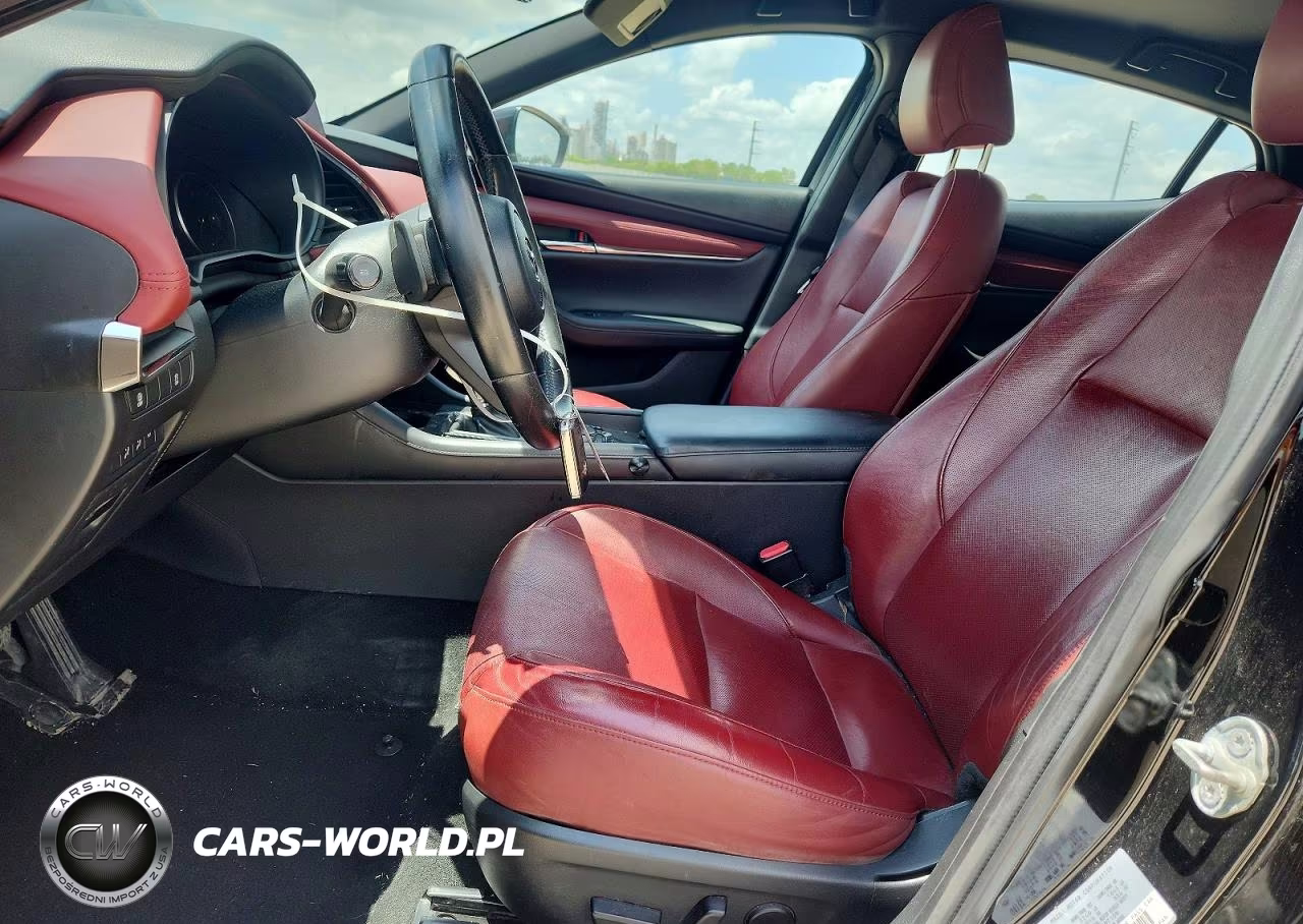 2021 Mazda 3 Premium VIN:JM1BPAML1M1312326 - 7