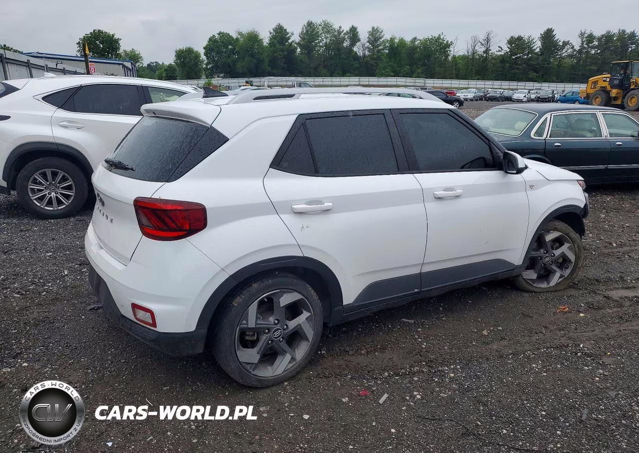 2021 Hyundai Venue Sel VIN:KMHRC8A30MU102964 - 3