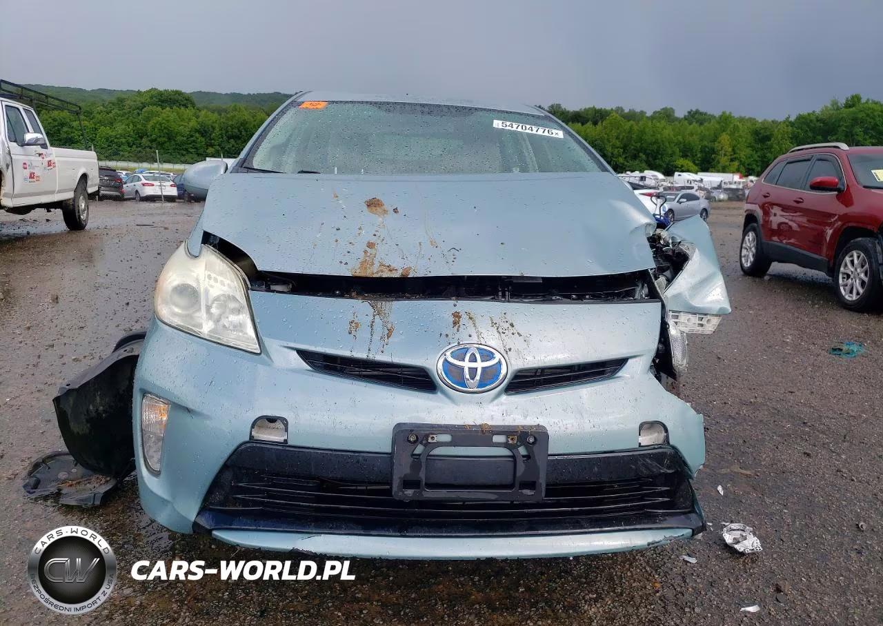 2013 Toyota Prius Two VIN:JTDKN3DU9D1631919 - 5