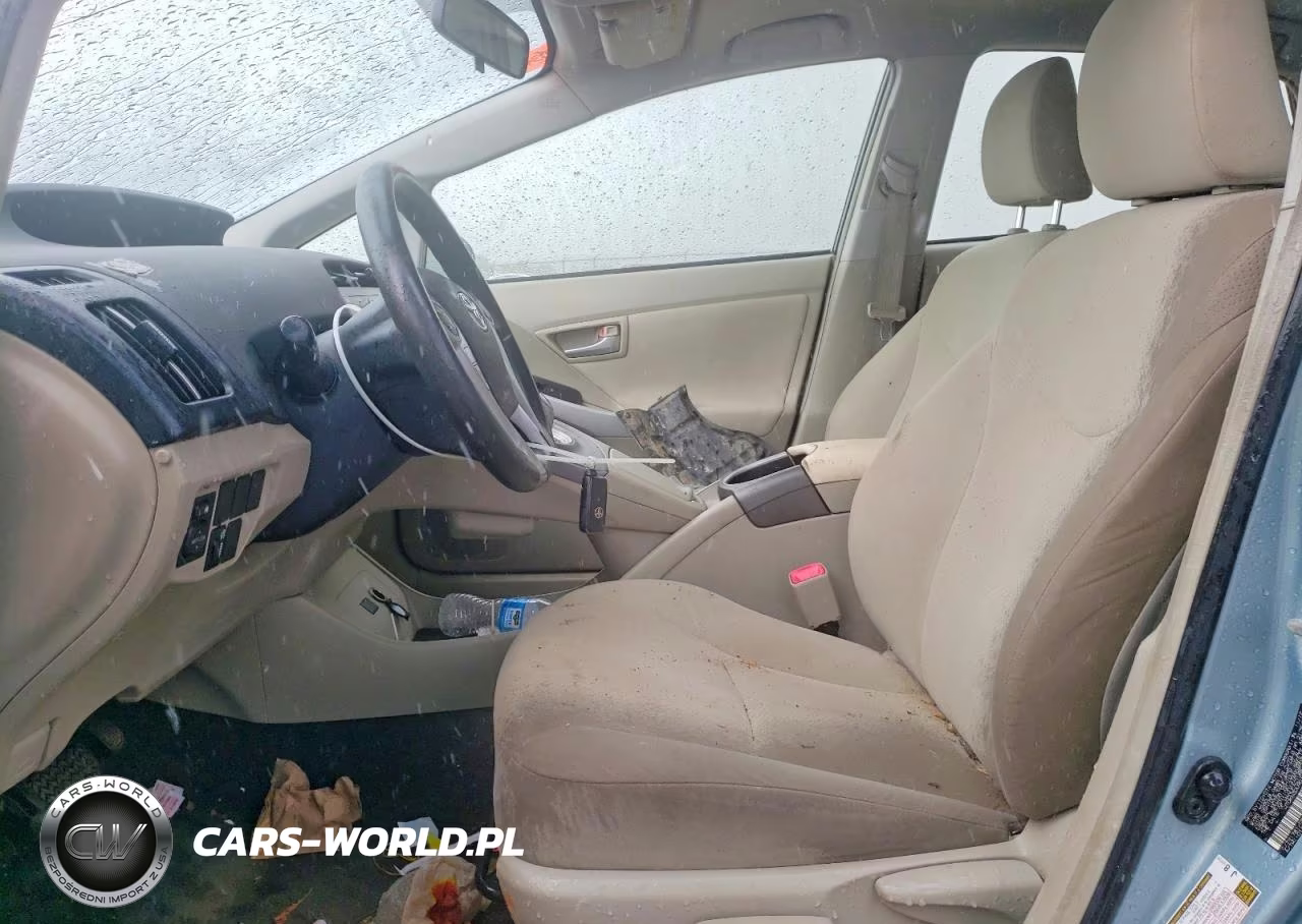 2013 Toyota Prius Two VIN:JTDKN3DU9D1631919 - 7