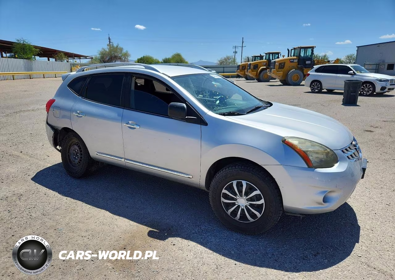 2015 Nissan Rogue Select S VIN:JN8AS5MT1FW653947 - 4