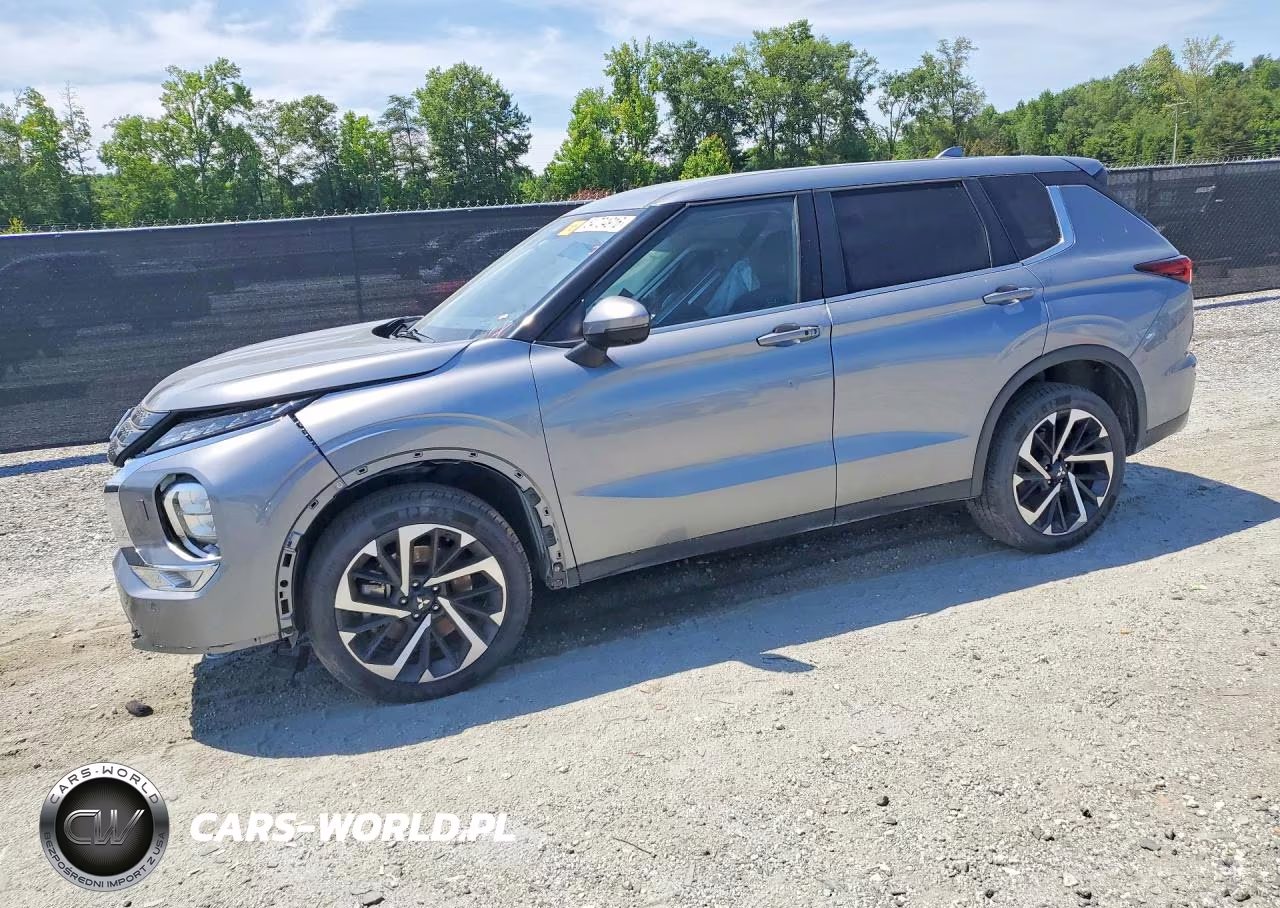 2024 Mitsubishi Outlander Se – zdjęcie 1 z 14