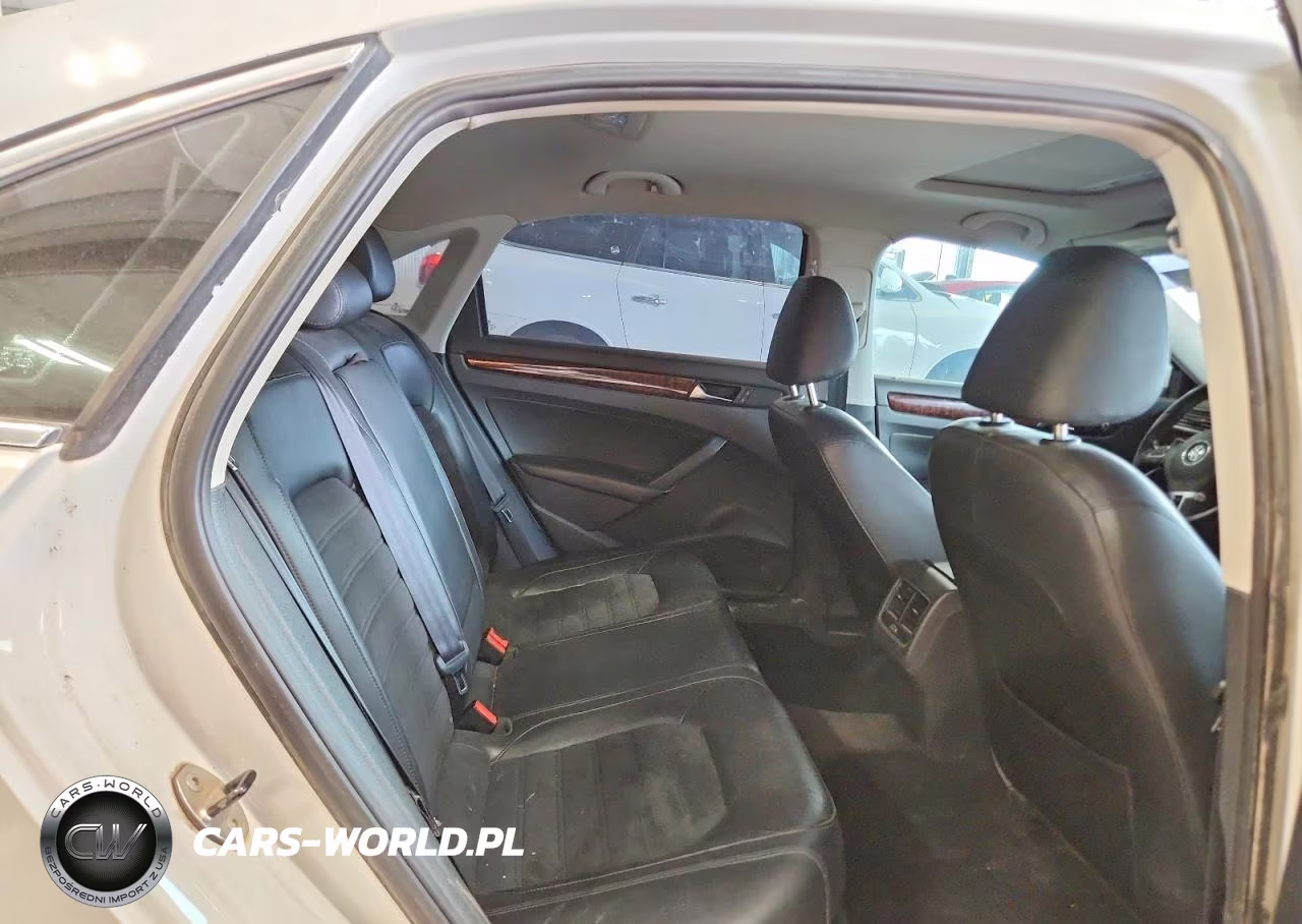 2013 Volkswagen Passat Sel VIN:1VWCN7A3XDC103119 - 10