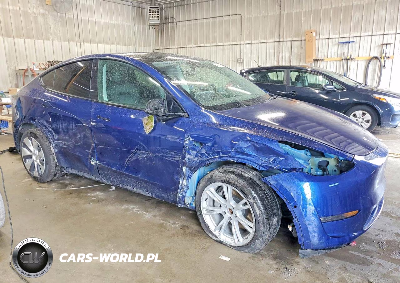 2021 Tesla Model Y VIN:5YJYGAEE7MF251596 - 4