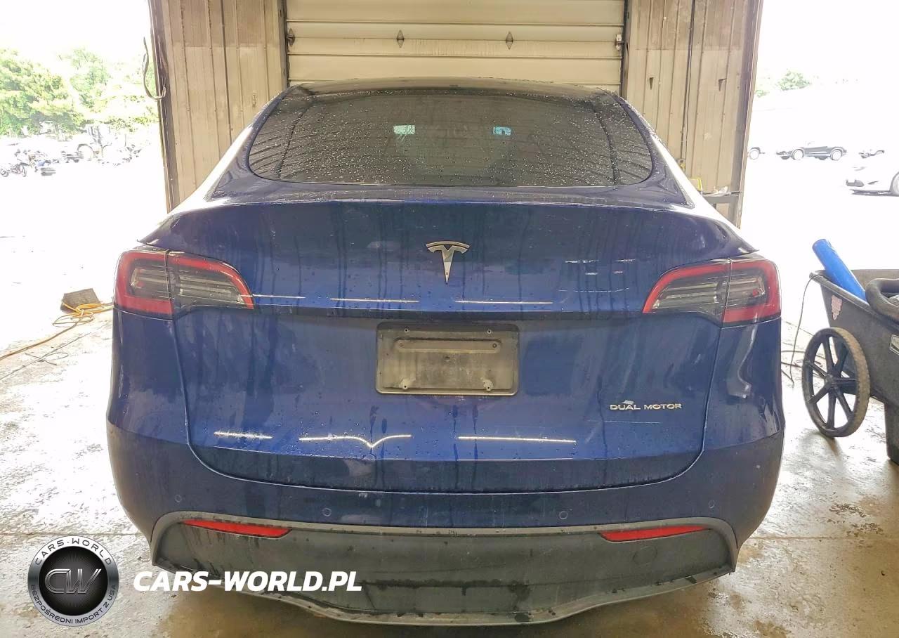 2021 Tesla Model Y VIN:5YJYGAEE7MF251596 - 6