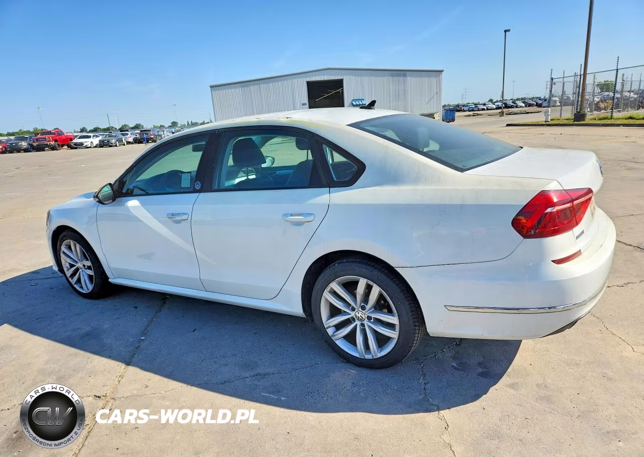2019 Volkswagen Passat Wolfsburg VIN:1VWLA7A3XKC004938 - 2