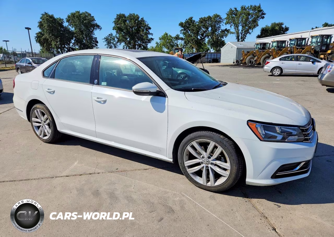2019 Volkswagen Passat Wolfsburg VIN:1VWLA7A3XKC004938 - 4