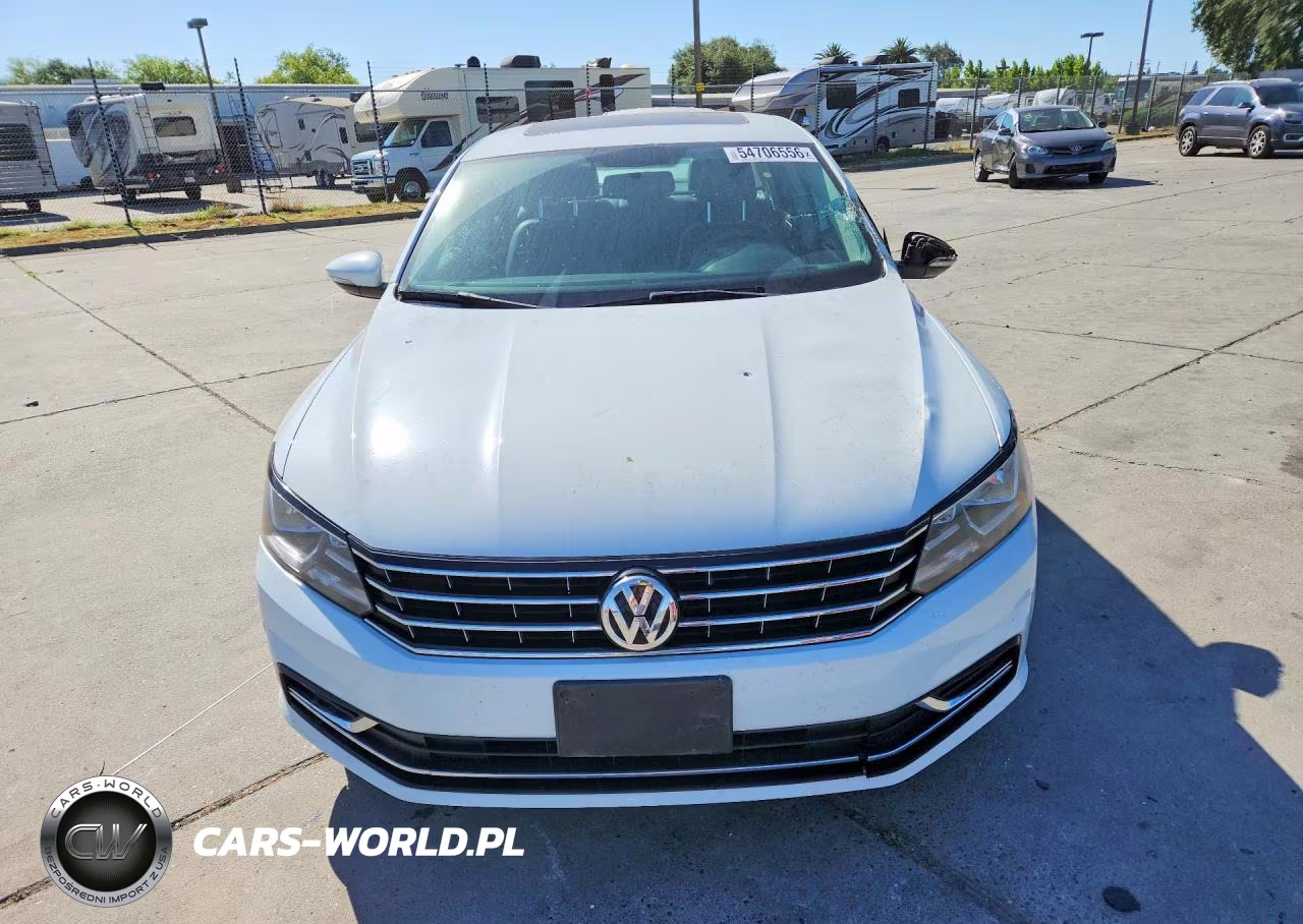 2019 Volkswagen Passat Wolfsburg VIN:1VWLA7A3XKC004938 - 5