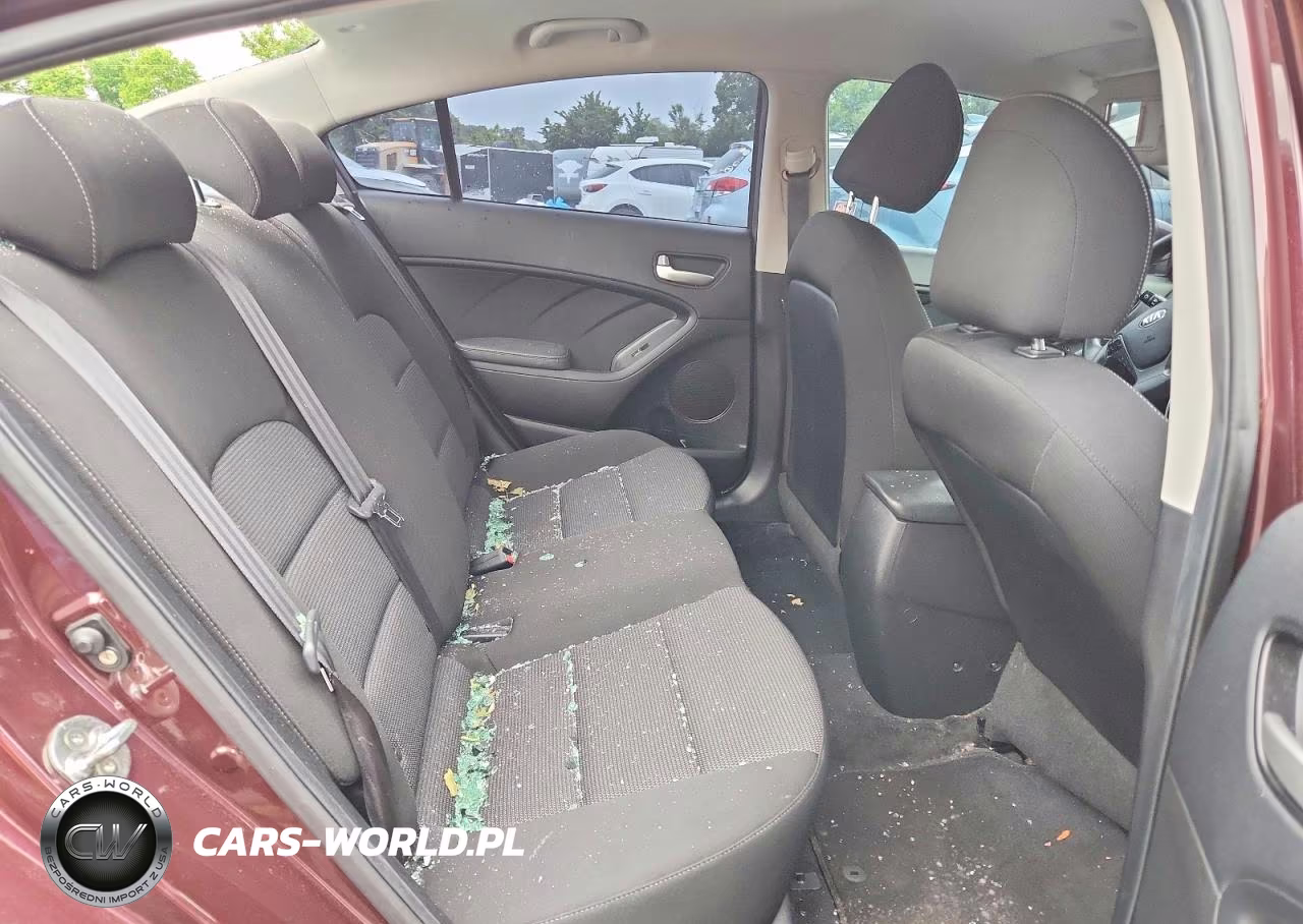 2018 Kia Forte Lx VIN:3KPFK4A77JE168315 - 10