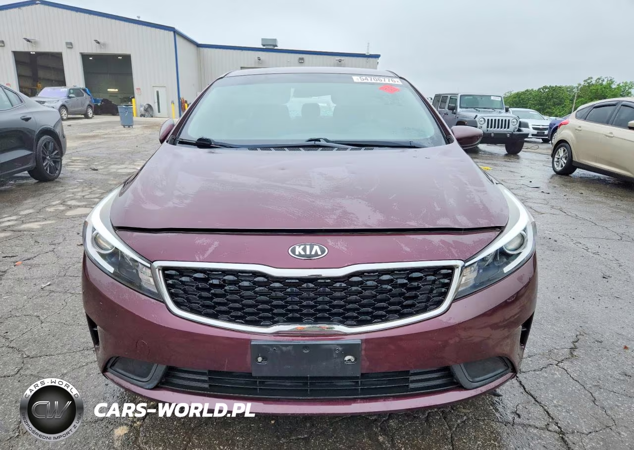 2018 Kia Forte Lx VIN:3KPFK4A77JE168315 - 5
