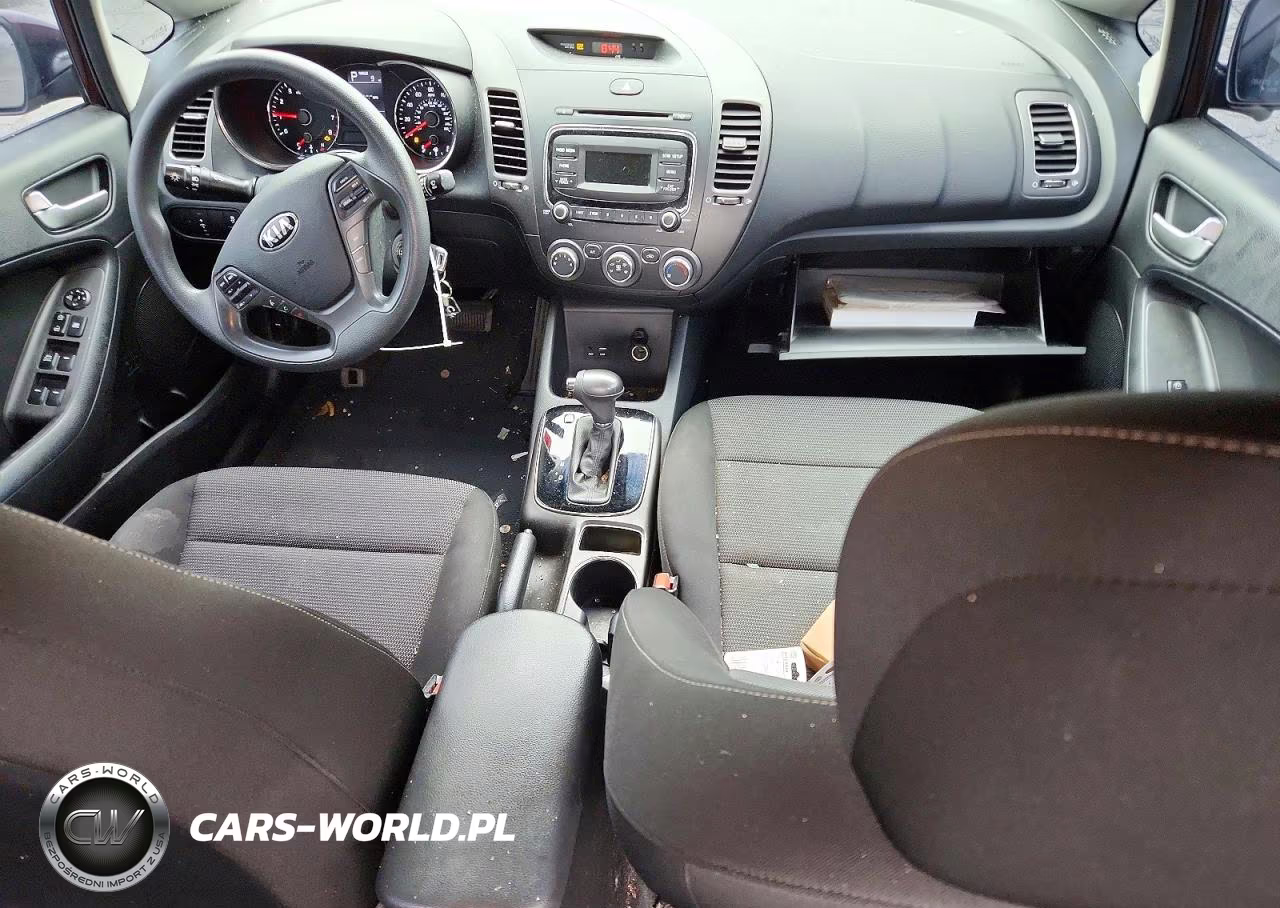 2018 Kia Forte Lx VIN:3KPFK4A77JE168315 - 8
