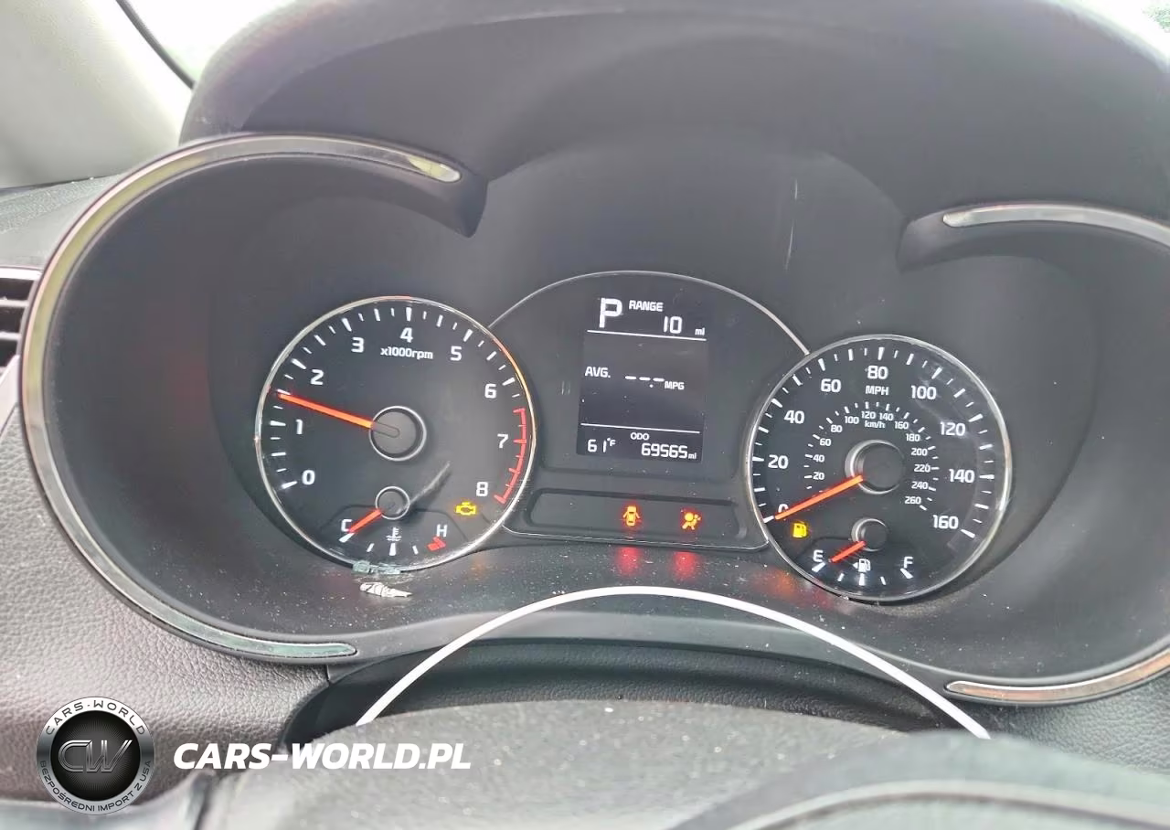 2018 Kia Forte Lx VIN:3KPFK4A77JE168315 - 9