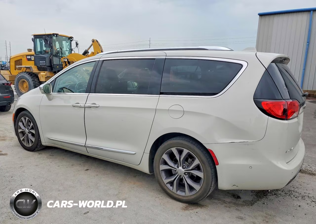 2017 Chrysler Pacifica Limited VIN:2C4RC1GGXHR614692 - 2
