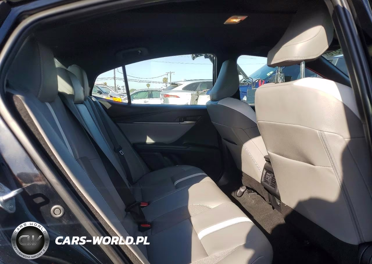2025 Toyota Camry Se VIN:4T1DAACK2SU517986 - 10