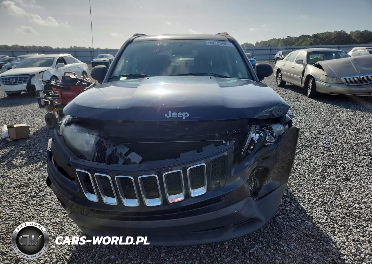 2014 Jeep Compass Sport VIN:1C4NJCBA3ED561013 - 5