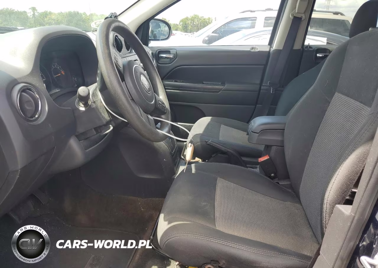 2014 Jeep Compass Sport VIN:1C4NJCBA3ED561013 - 7
