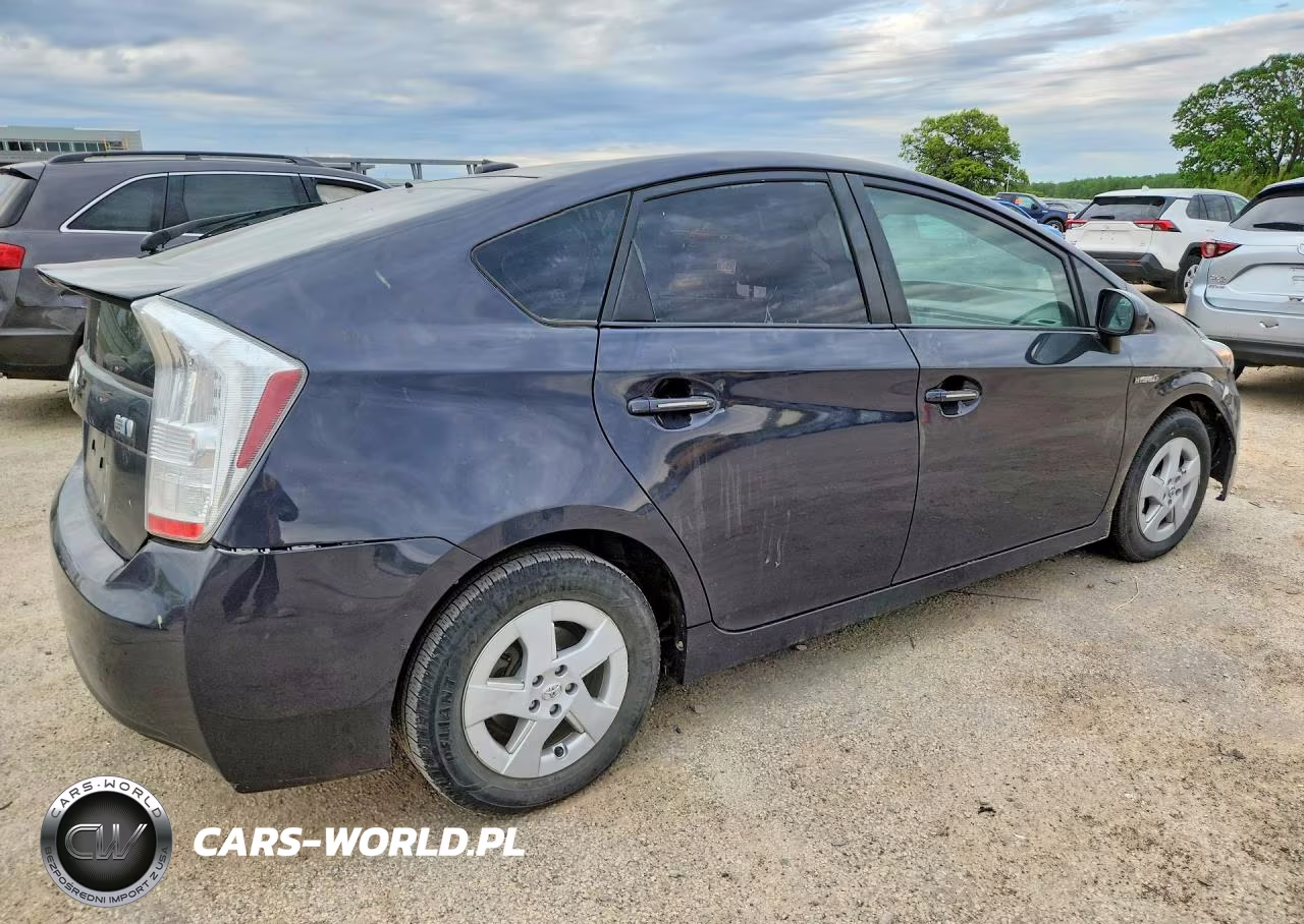 2011 Toyota Prius Two VIN:JTDKN3DU9B1384852 - 3