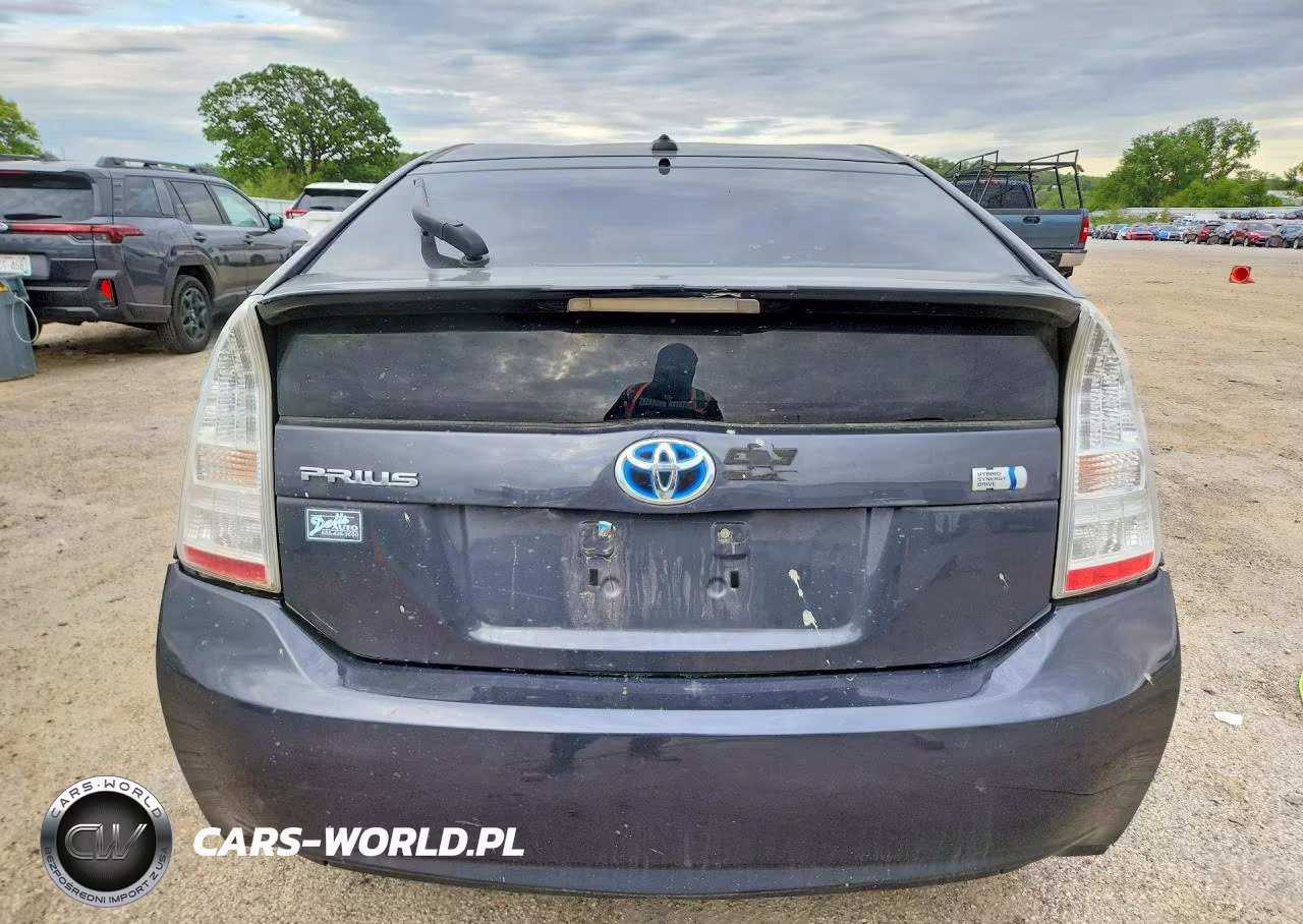 2011 Toyota Prius Two VIN:JTDKN3DU9B1384852 - 6
